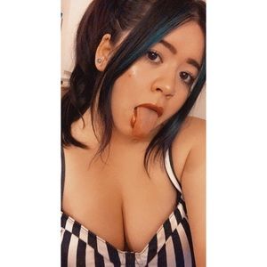 Meet your Posher, Yasmine